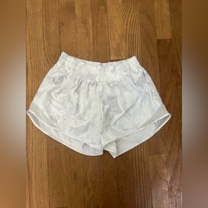 LuluLemon Hotty Hot Shorts | Size 4